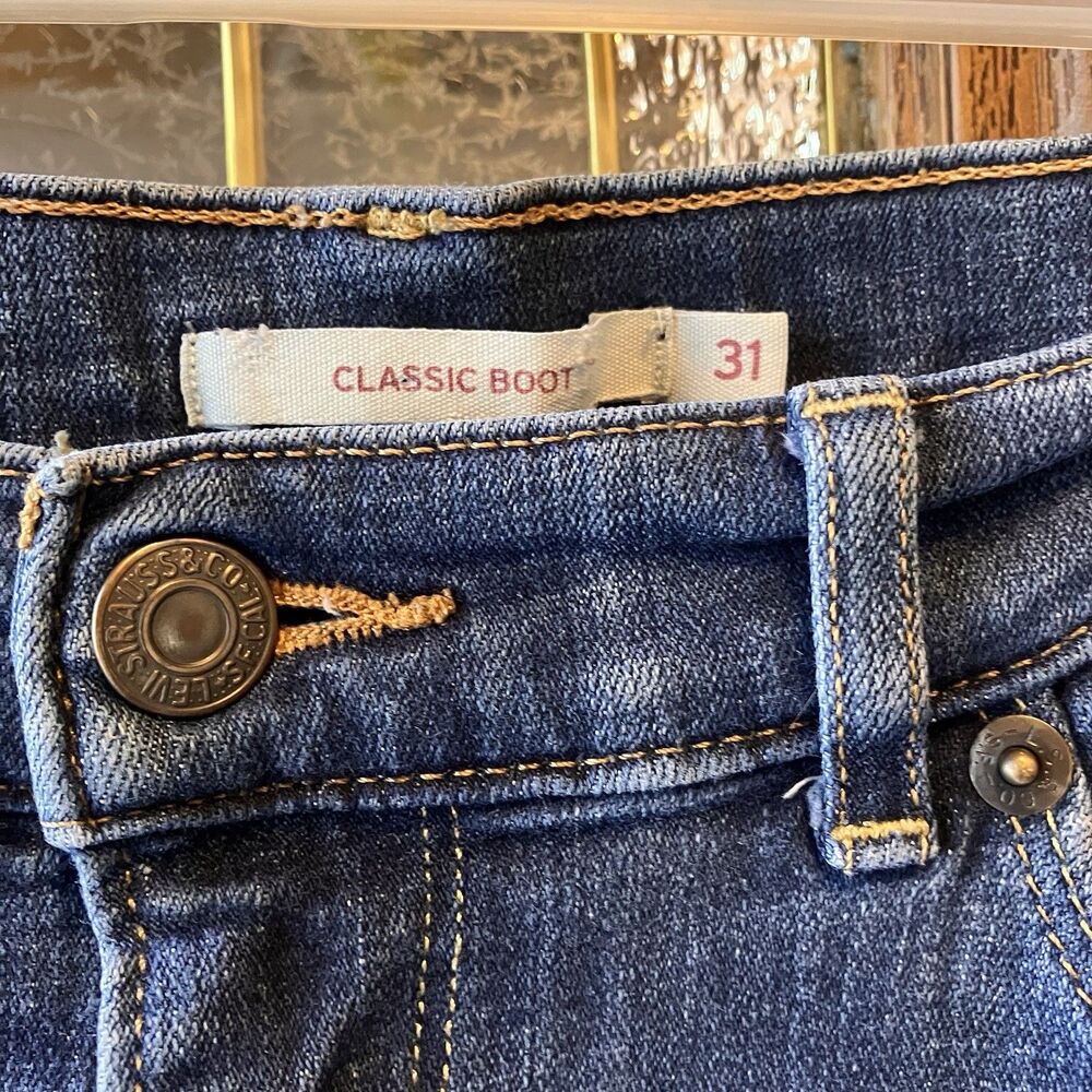 Levi's Jeans Women Size 31 (31x29) Blue Classic Boot Denim - Picture 2 of 16